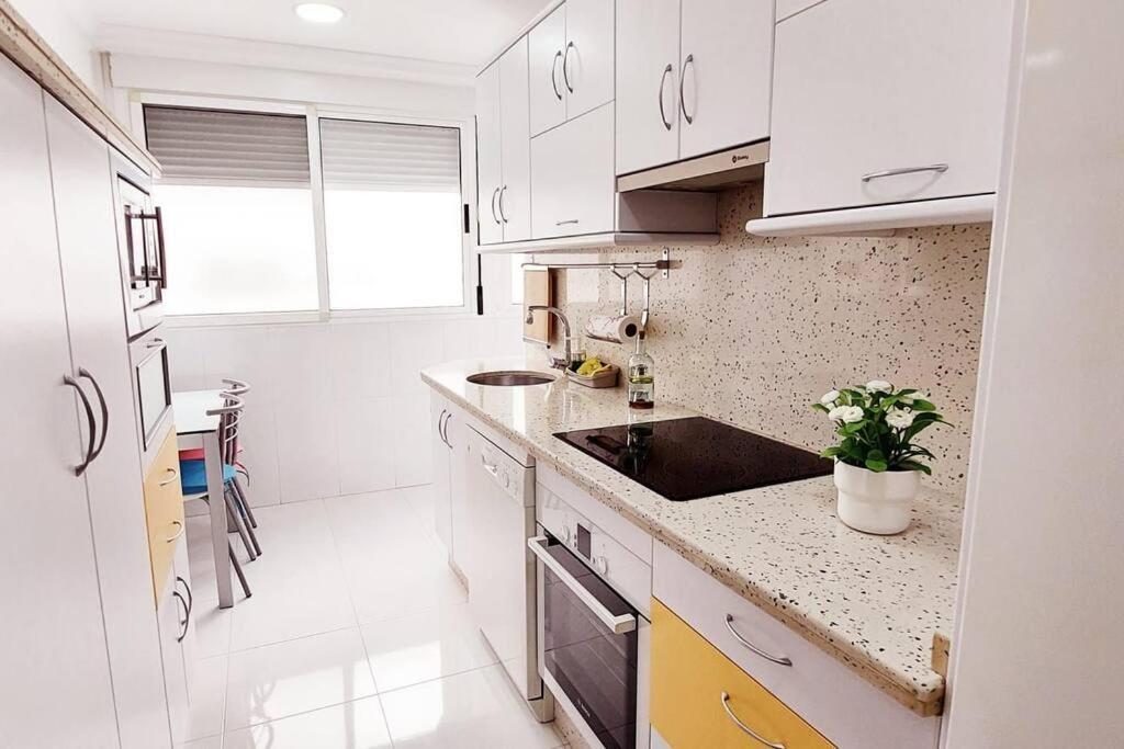 דירות סאוטה Acogedor Piso Cerca De La Playa מראה חיצוני תמונה